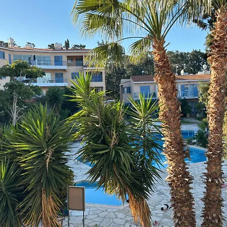 Paradise Gardens Crown-jewel, 2b, Pools, Gardens דירה *