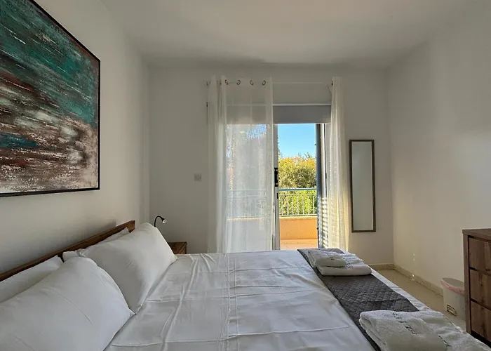 Paradise Gardens Crown-jewel, 2b, Pools, Gardens *