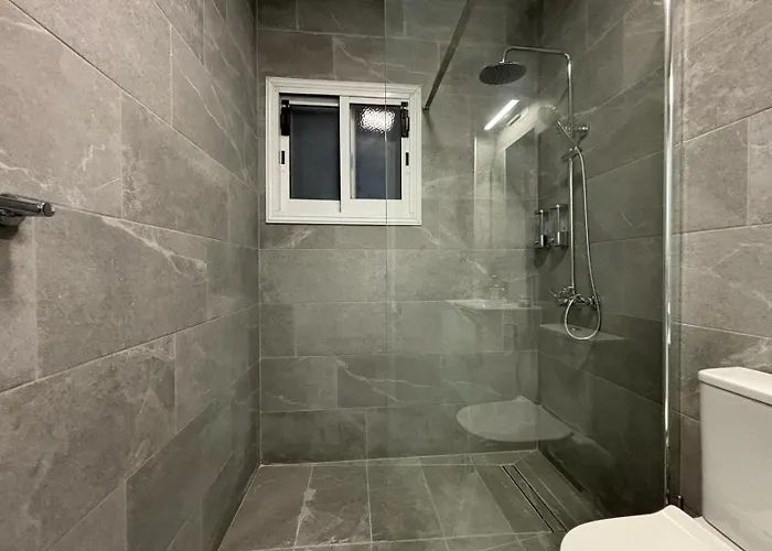 Paradise Gardens Crown-jewel, 2b, Pools, Gardens Lejlighed